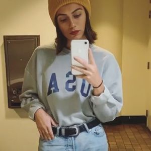 Gray sweatshirt